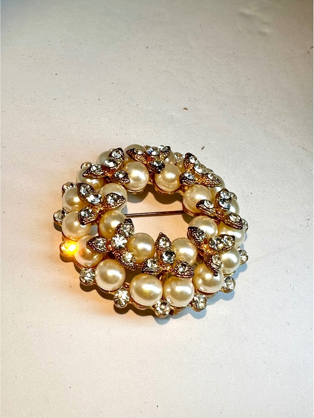 Vintage Gold-Tone Faux Pearl and Rhinestone Circular Wreath Brooch